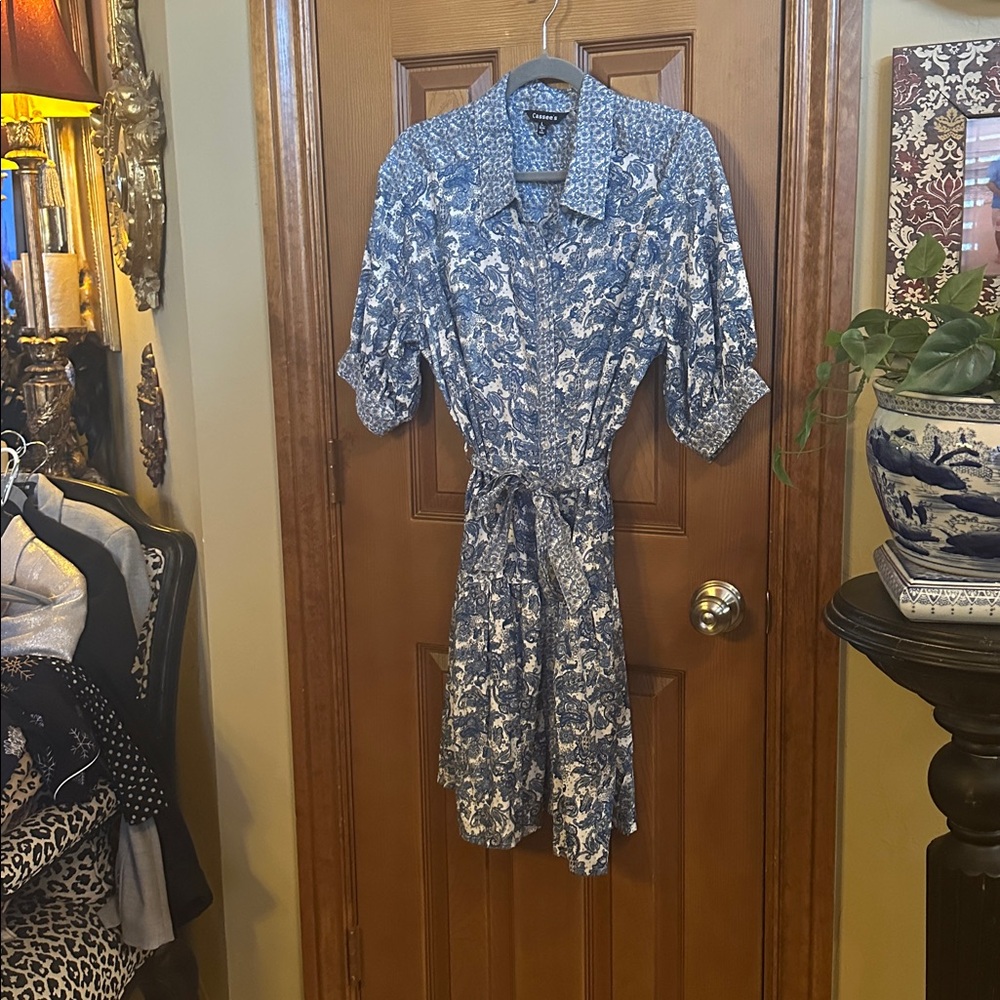 Women’s Blue Patterned Dress with Self TieBelt. Size Large